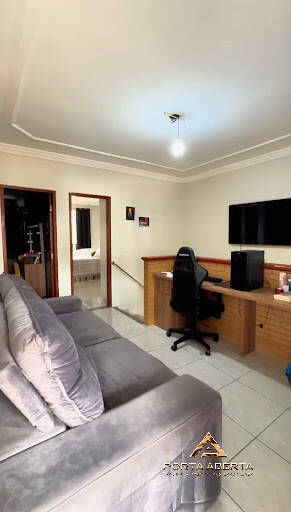 Casa à venda com 2 quartos, 100m² - Foto 8