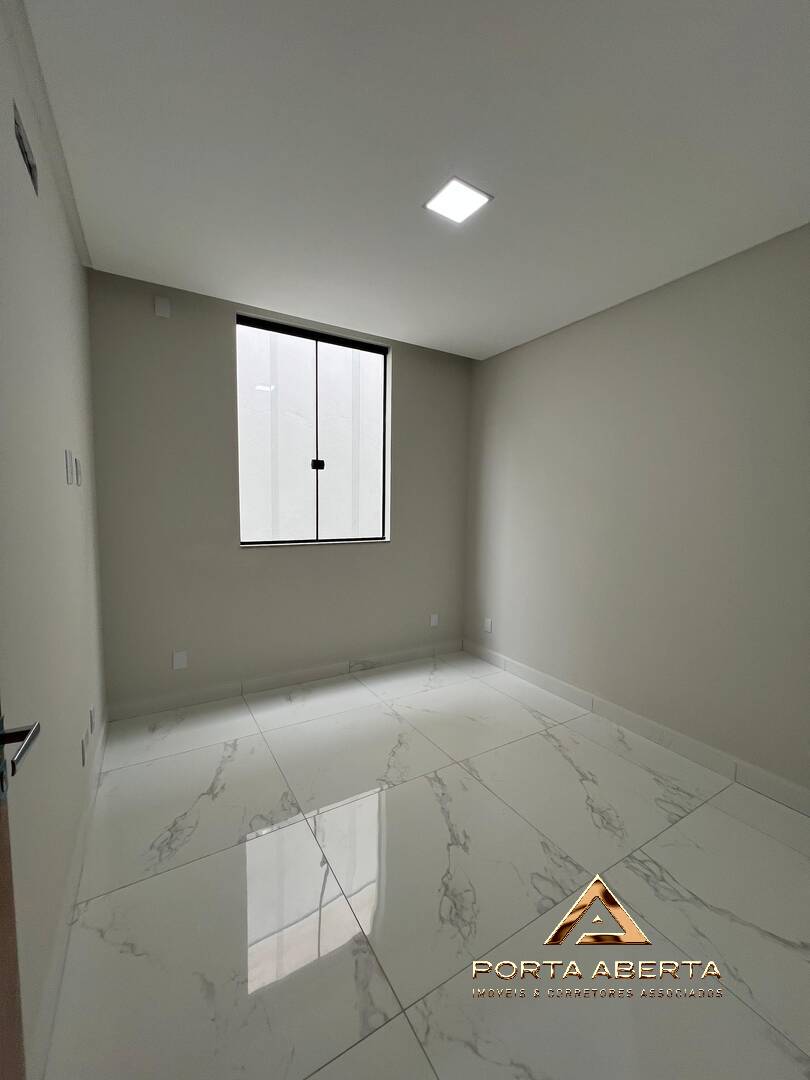 Casa à venda com 3 quartos, 165m² - Foto 10