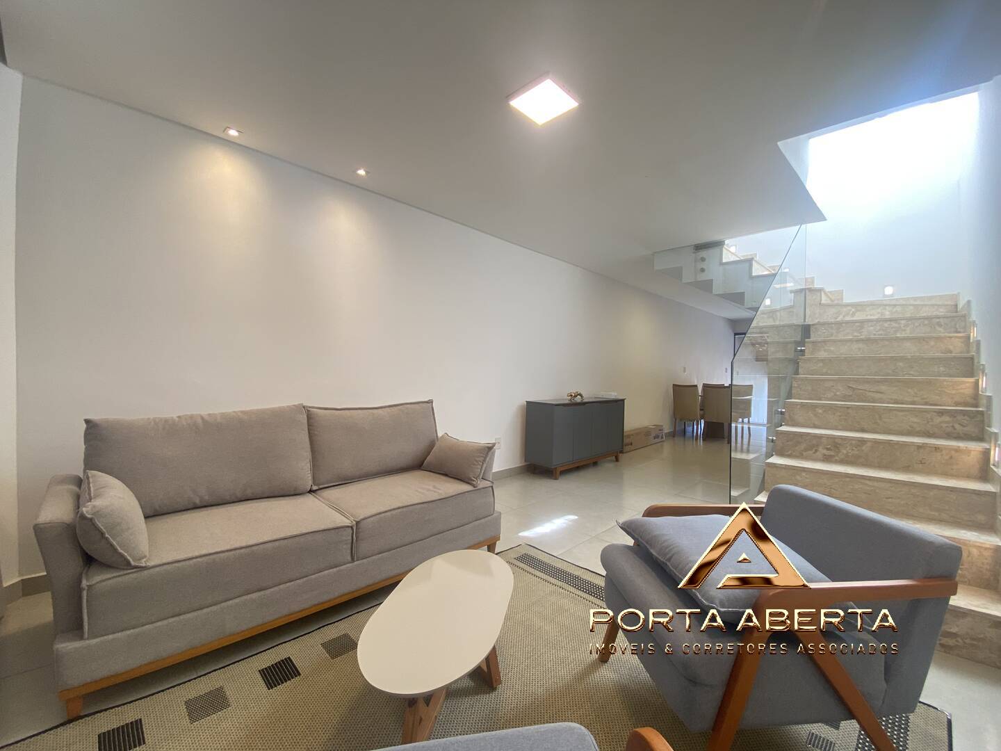 Casa à venda com 3 quartos, 178m² - Foto 3