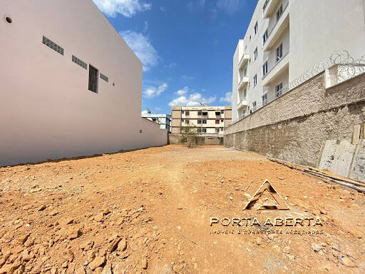 Terreno à venda, 360m² - Foto 1