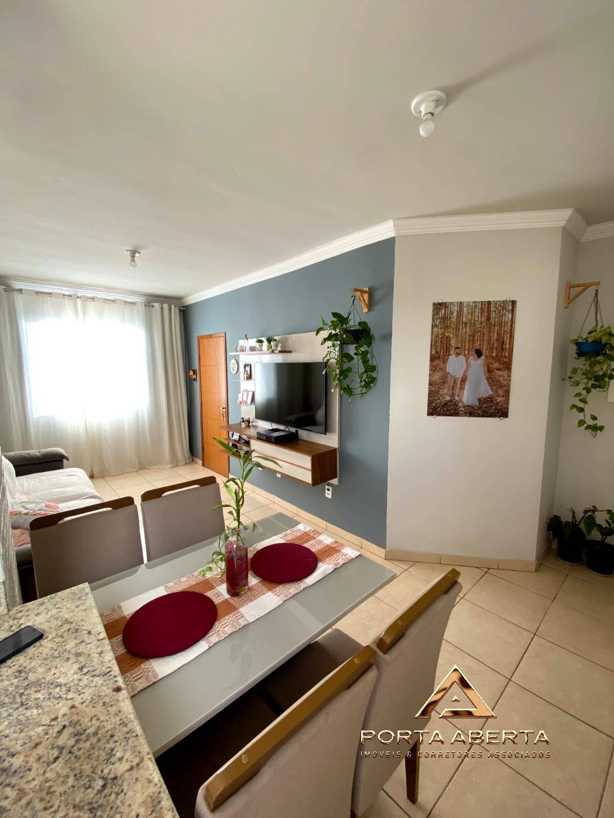 Apartamento à venda com 3 quartos, 76m² - Foto 2