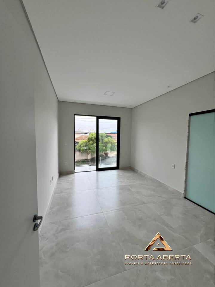 Casa à venda com 3 quartos, 160m² - Foto 12